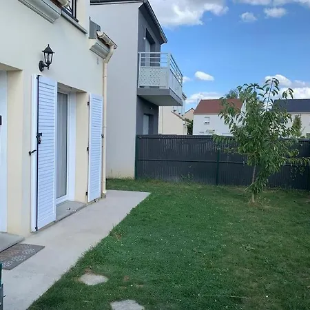 Residence Paisible 3 Chambres 30 Min Aeroport Roissy Cdg Persan Exterior photo