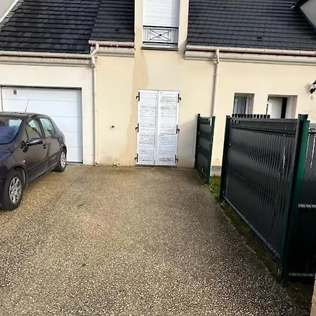 Residence Paisible 3 Chambres 30 Min Aeroport Roissy Cdg Persan Exterior photo